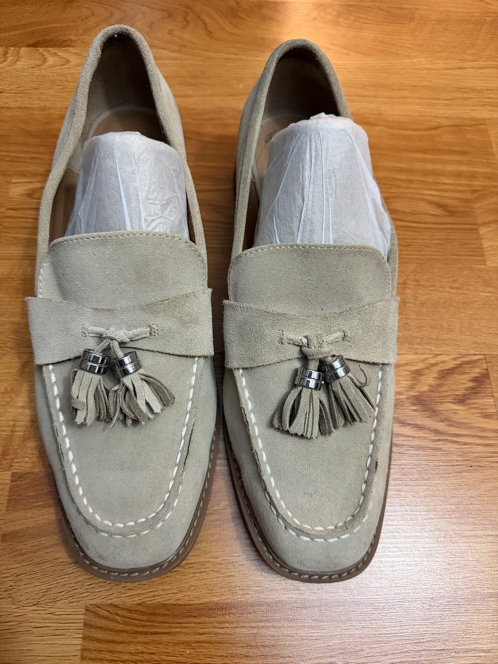 Steve Madden Beige Suede Tassel Loafers